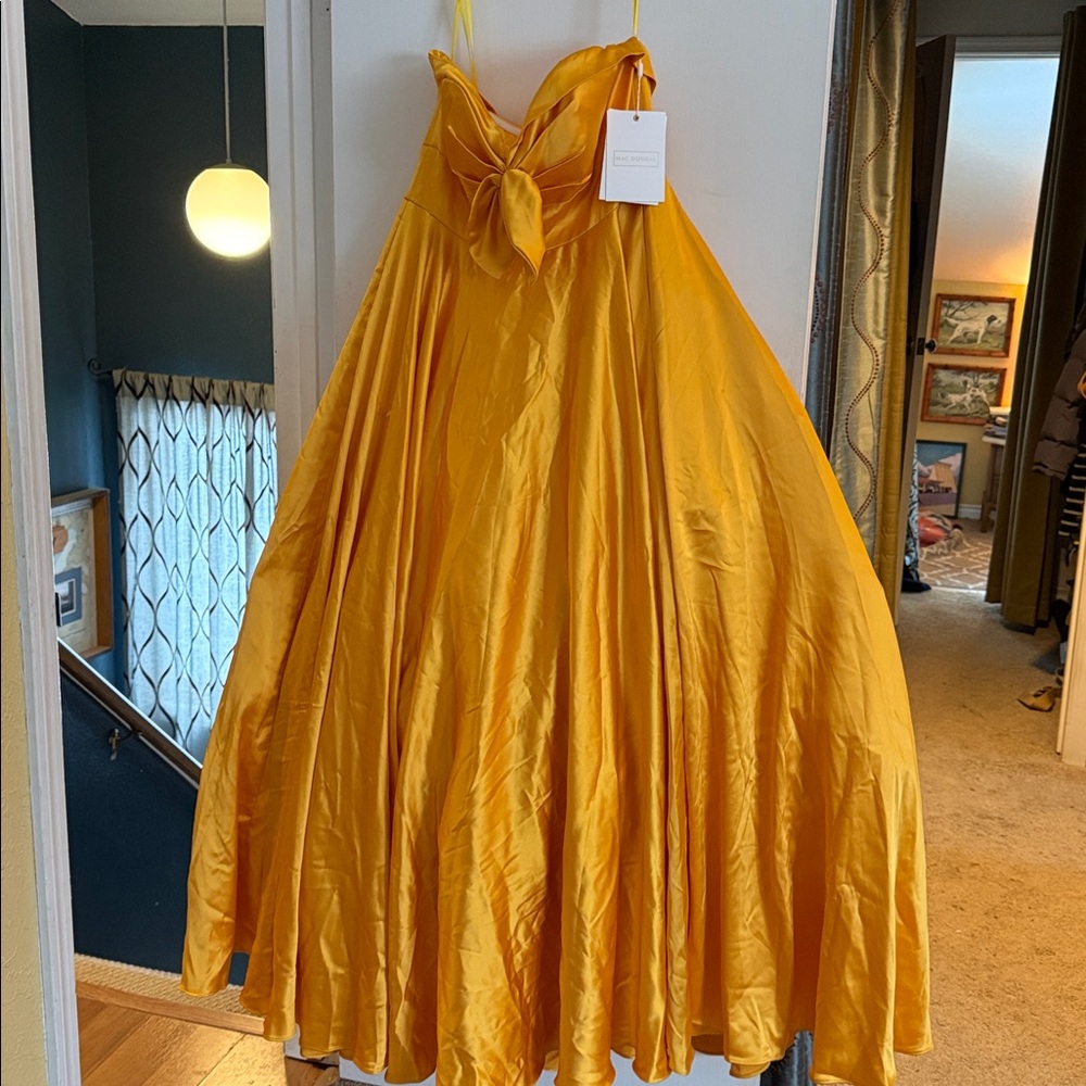 NWT $398 Mac Duggal Bow Sweetheart Strapless A Line Gown in MARIGOLD SIZE 12
